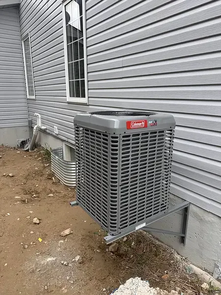 Central air conditioner installed by Burt’s Breeze at an Ontario home